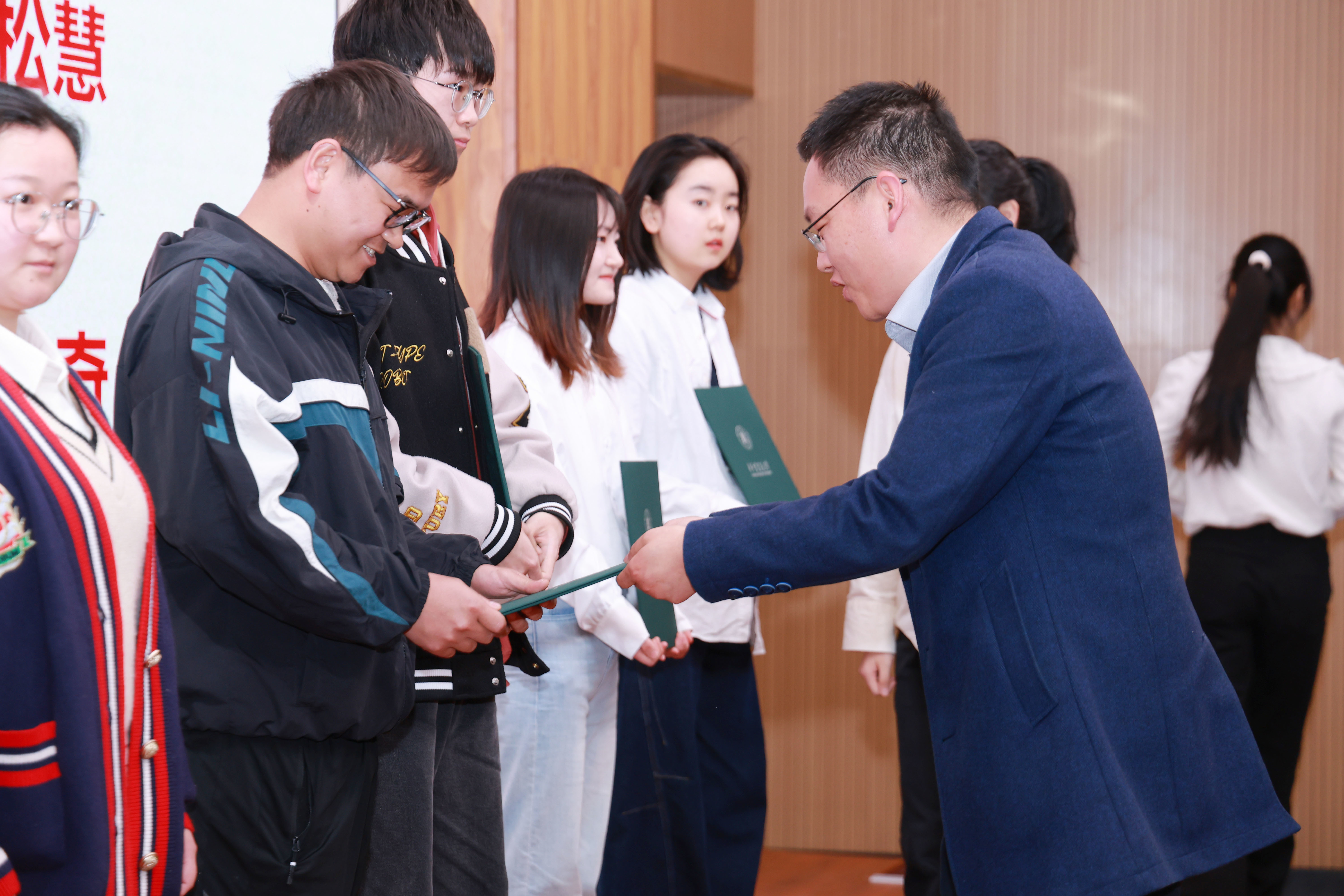 j9国际站集团天行健奖学金颁奖特辑 | 以科技守护碧水，育青年创新未来